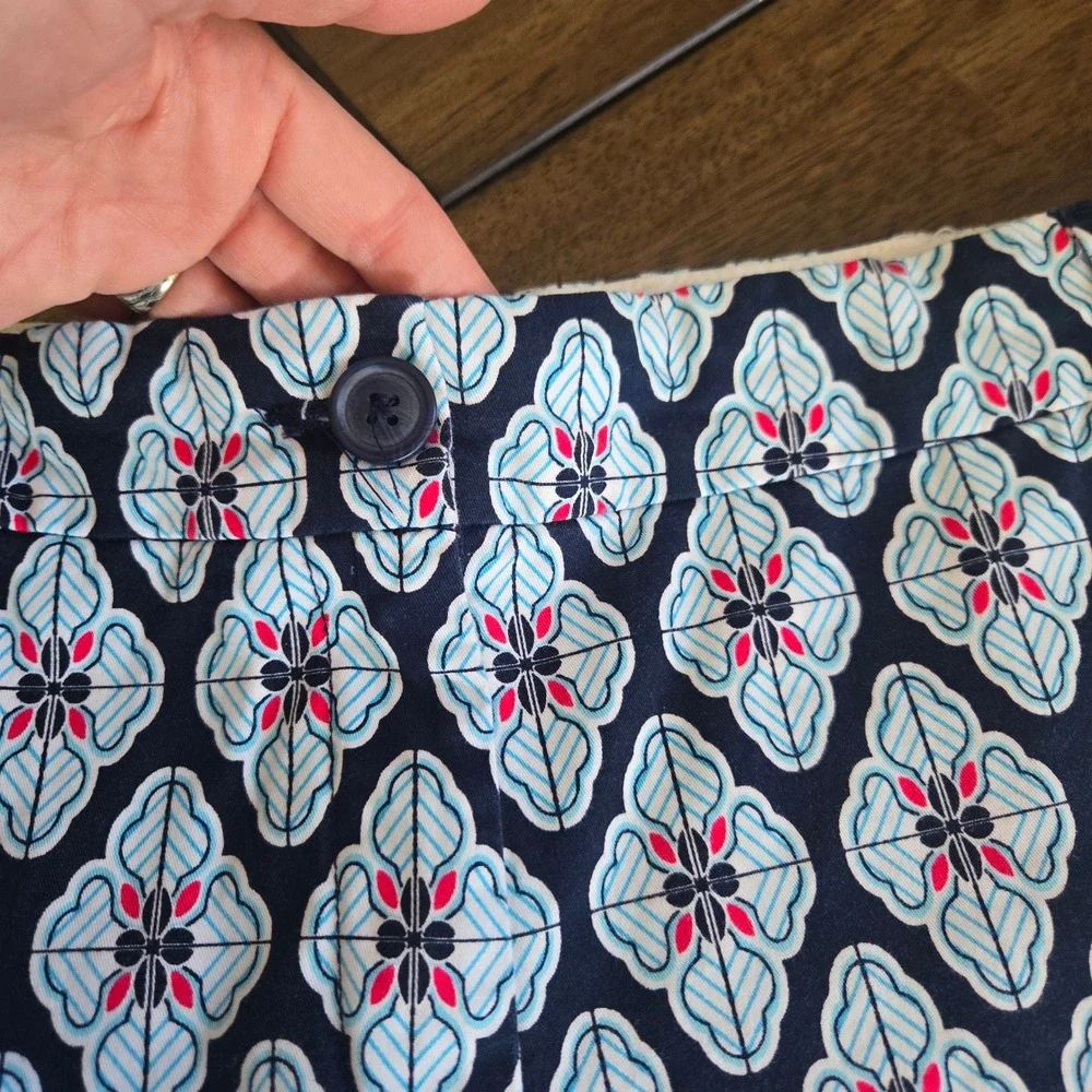 Crown & Ivy Shorts Womens 14 Chino Casual Preppy Summer Printed Flat Front - Picture 4 of 9